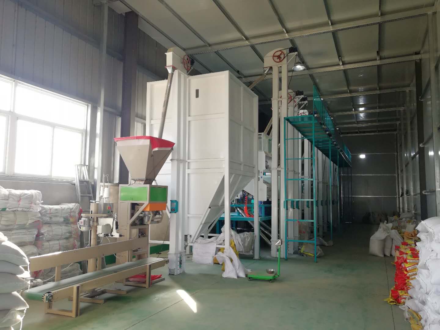 如何靠“三覺”辨別玉米機械是否發(fā)生故障?(圖1) 玉米深加工機械
